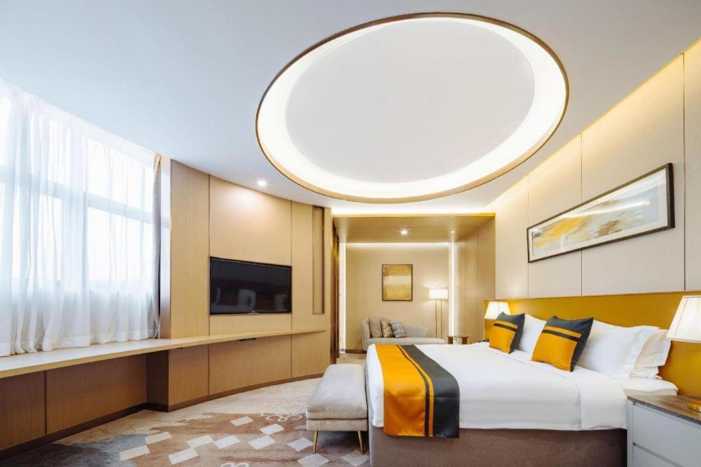Cypress Garden Hotel 4*