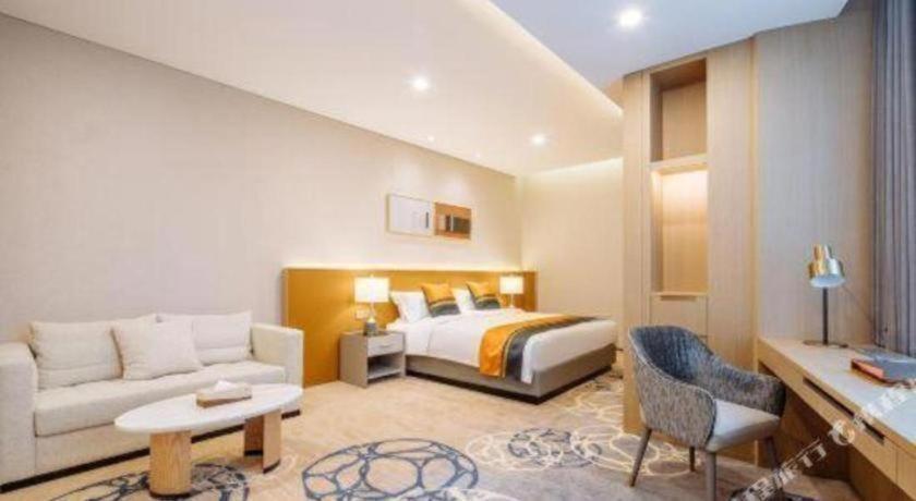Cypress Garden Hotel